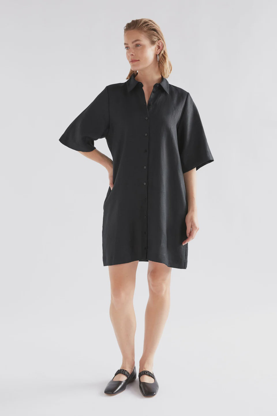 ELK - Linen Dress - Black DiSTiNCT ELK - Linen Dress - Black DiSTiNCT