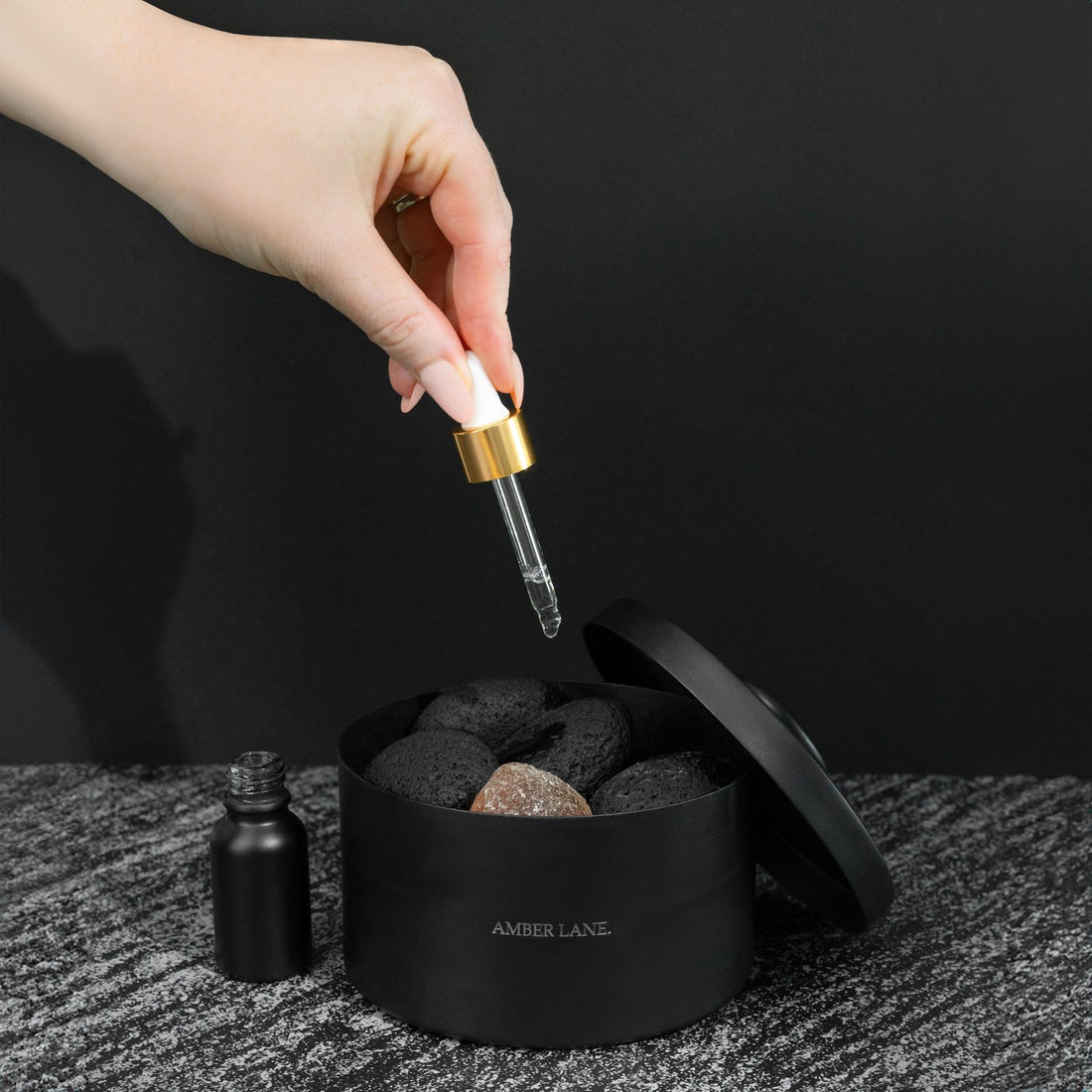 AMBER LANE - Lava Rock Diffuser - Smoked Honey