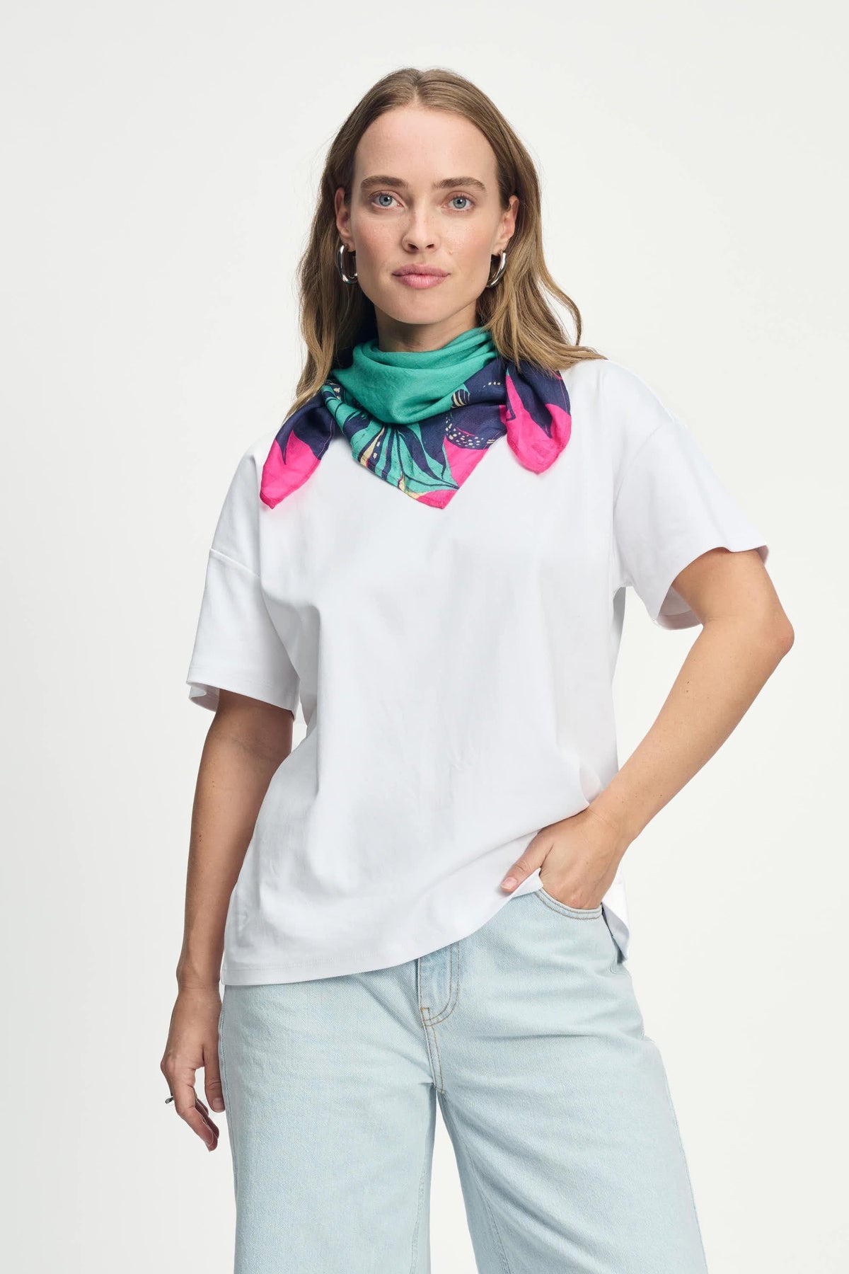 POM AMSTERDAM - Shawl - Fresh Green Floral