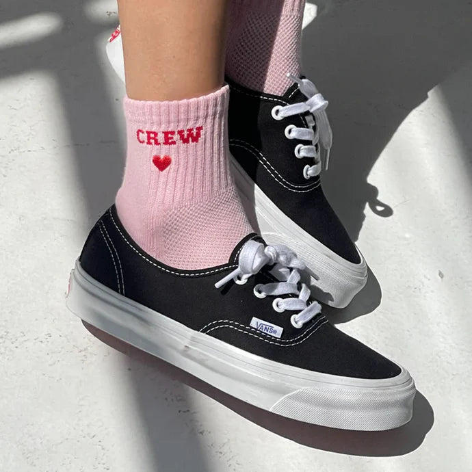 LE BON SHOPPE - Embroidered Crew - Strawberry Milk
