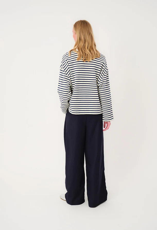 LOLLYS LAUNDRY - Demi LS Sweatshirt - Dark Blue