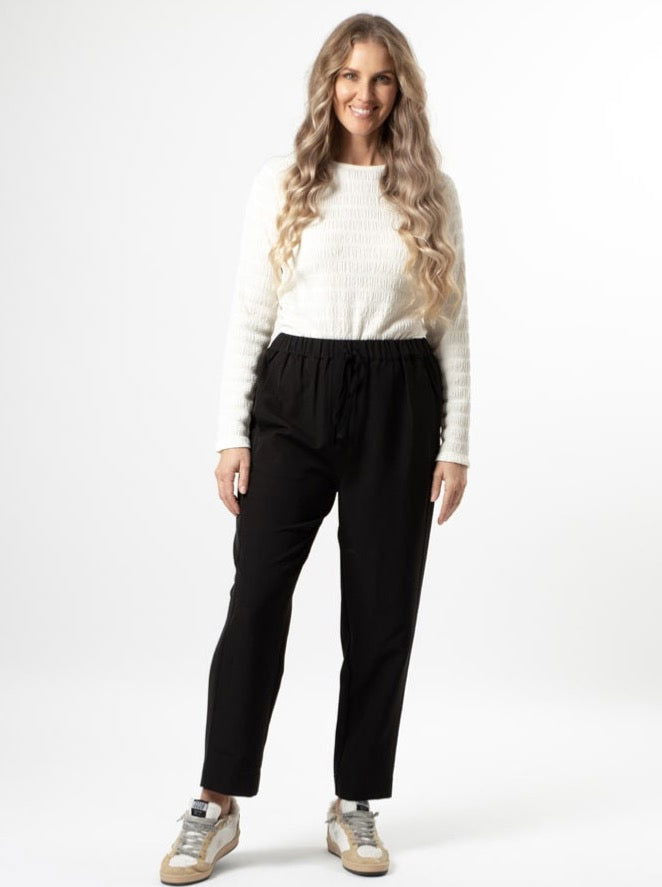 STELLA + GEMMA - Zuki Pant - Black - DiSTiNCT