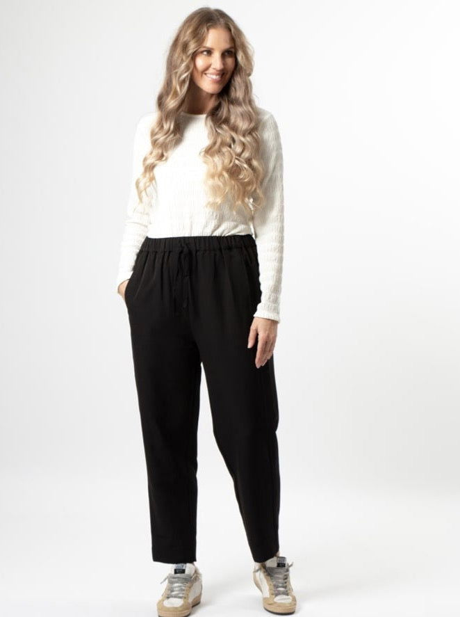 STELLA + GEMMA - Zuki Pant - Black - DiSTiNCT