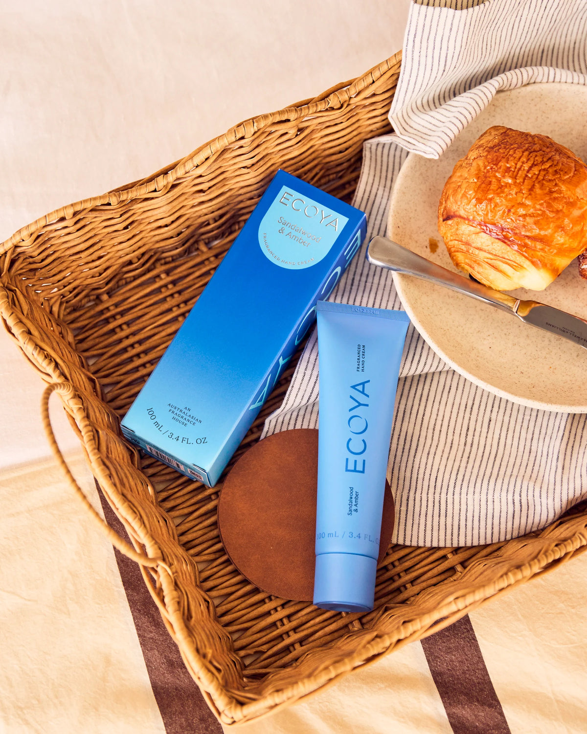 ECOYA - Hand Cream - Sandalwood & Amber
