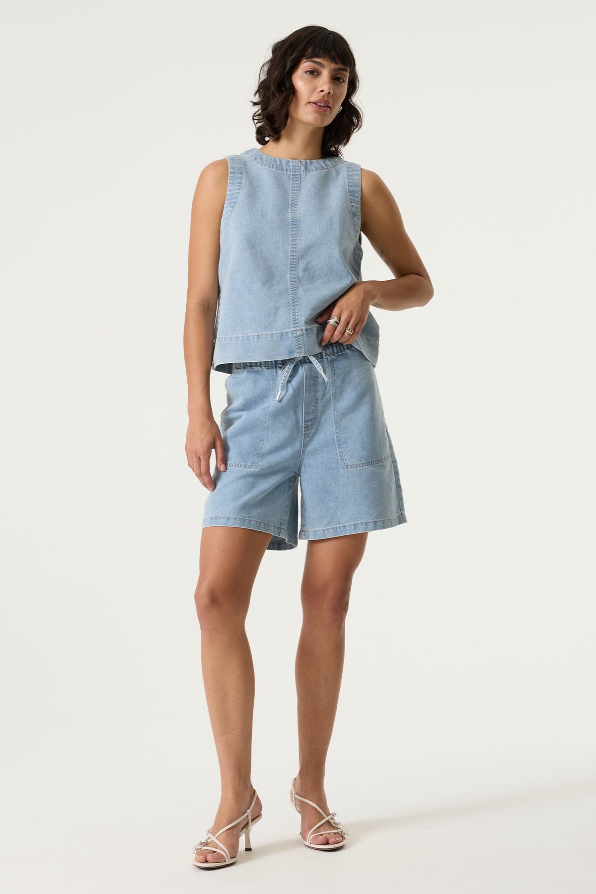 GARCIA - Shimmery Shorts - Light Wash