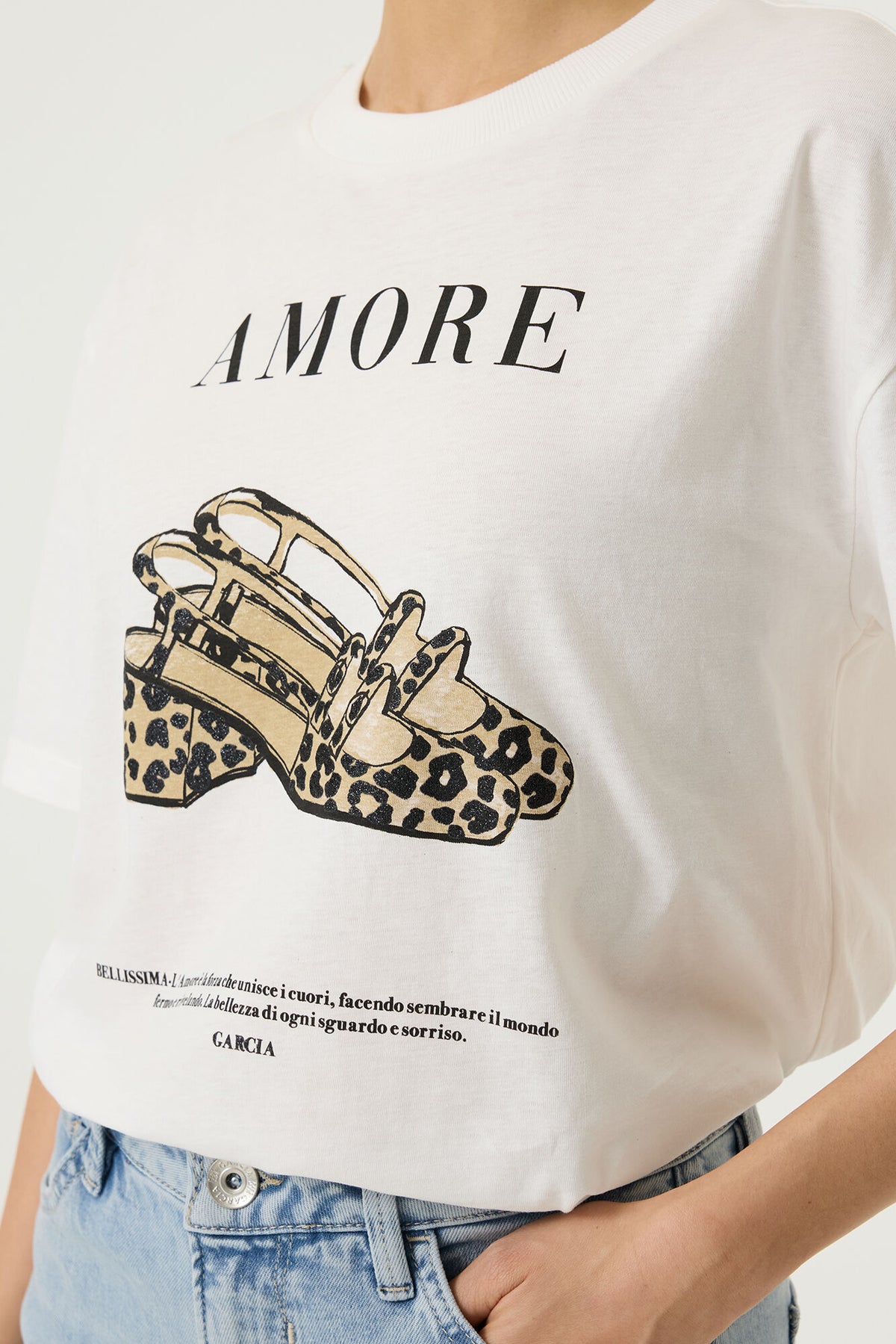 GARCIA - Amore Leopard Shoe T-Shirt - Off White
