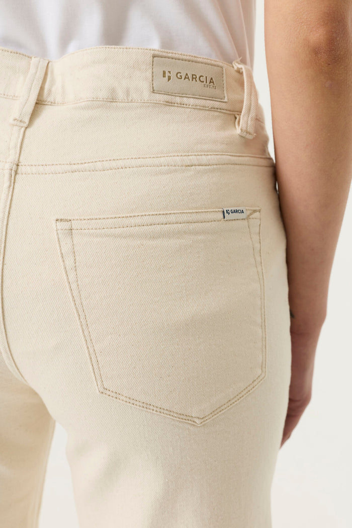 GARCIA - Celia 249 Jean - Wide - Ecru