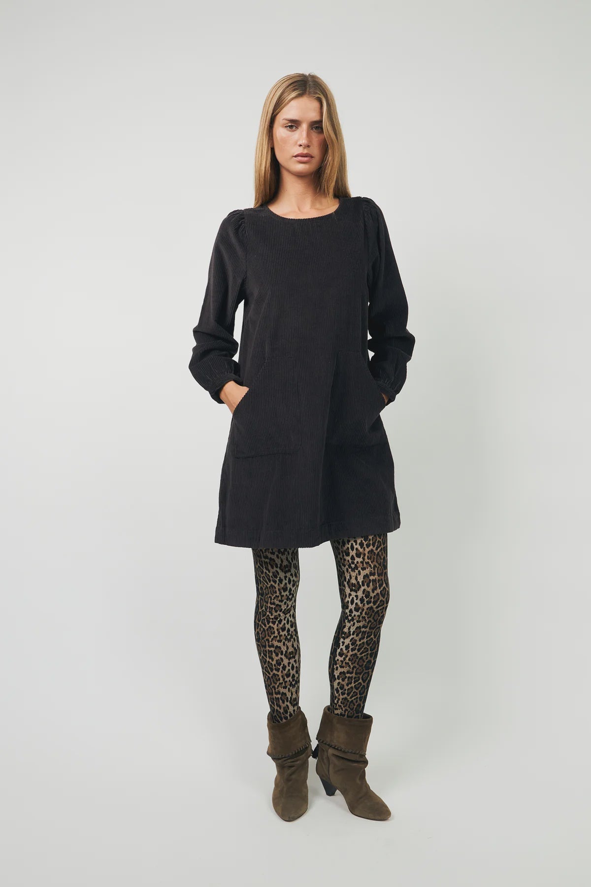 LOLLYS LAUNDRY - Carla Short Dress 3/4 - Dark Mokka