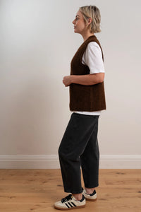 MAXTED - Brushed Crew Vest - Chocolate