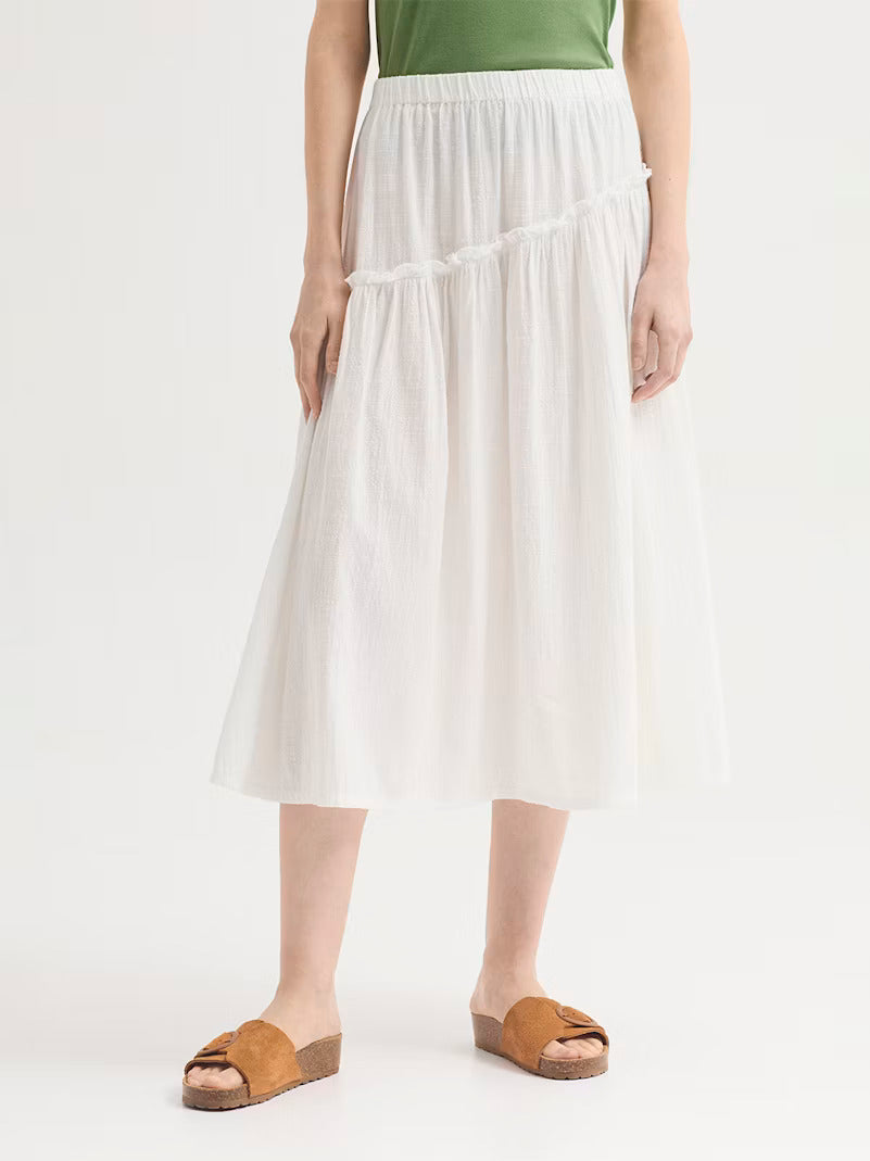 NICE THINGS - Textured Ruffle Skirt - White