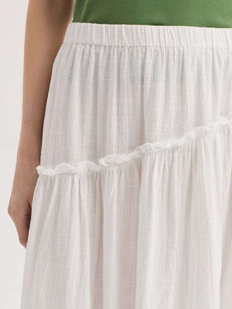 NICE THINGS - Textured Ruffle Skirt - White