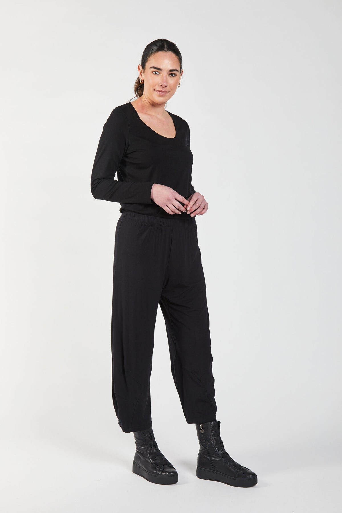 OBI - Supernova Tuck Pant - Black