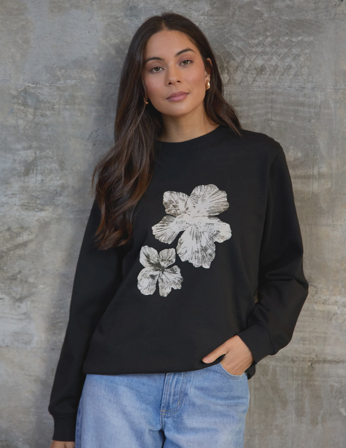 STELLA + GEMMA - Essential Sweater Black Cocoa Blooms