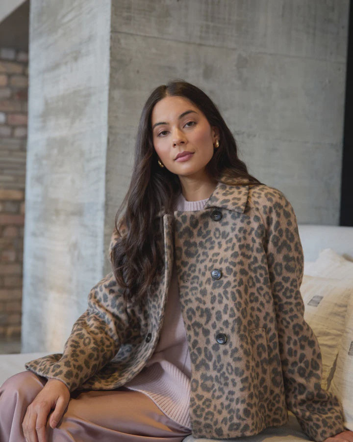 STELLA + GEMMA - Vince Jacket - Leopard