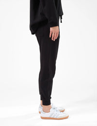 STELLA + GEMMA - Avenue Pant Black S+G Logo