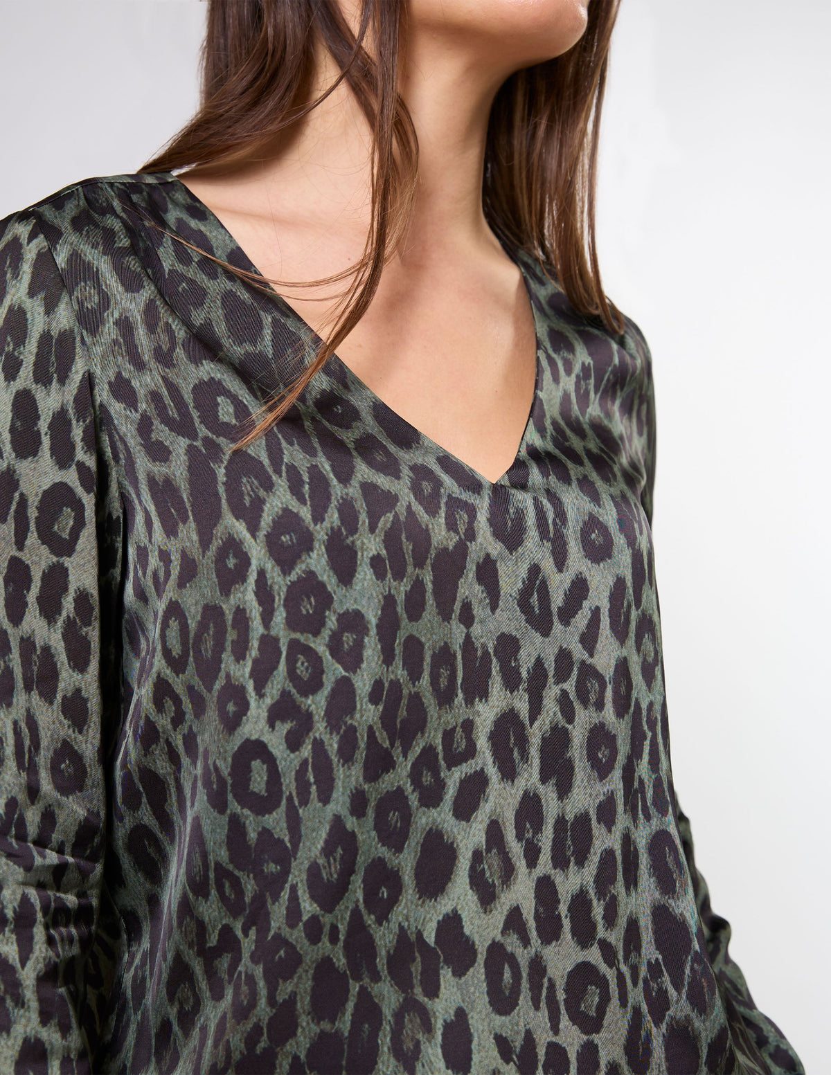 STELLA + GEMMA - Kelly Blouse Khaki Leopard