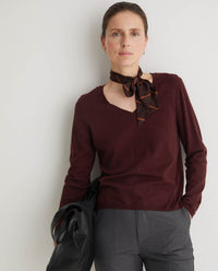YERSE - V-Neck Embroidered Jumper -Granate